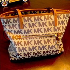 Michael Kors purse